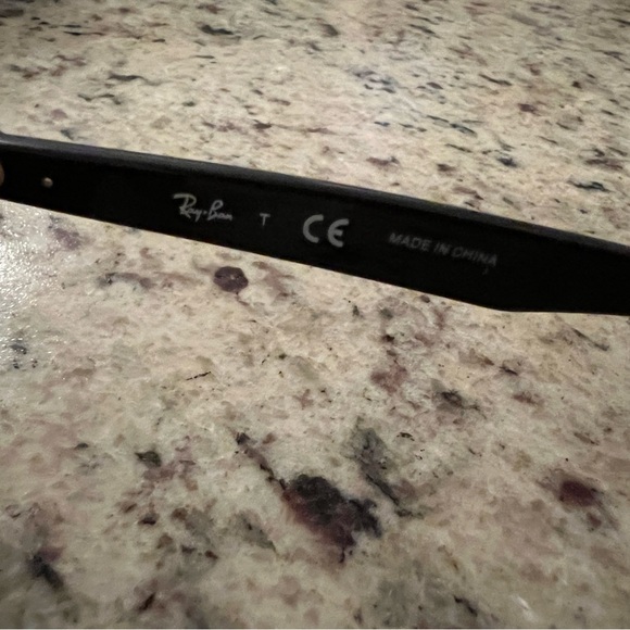 Ray Ban black and gold sunglasses. Good shape - Picture 3 of 5